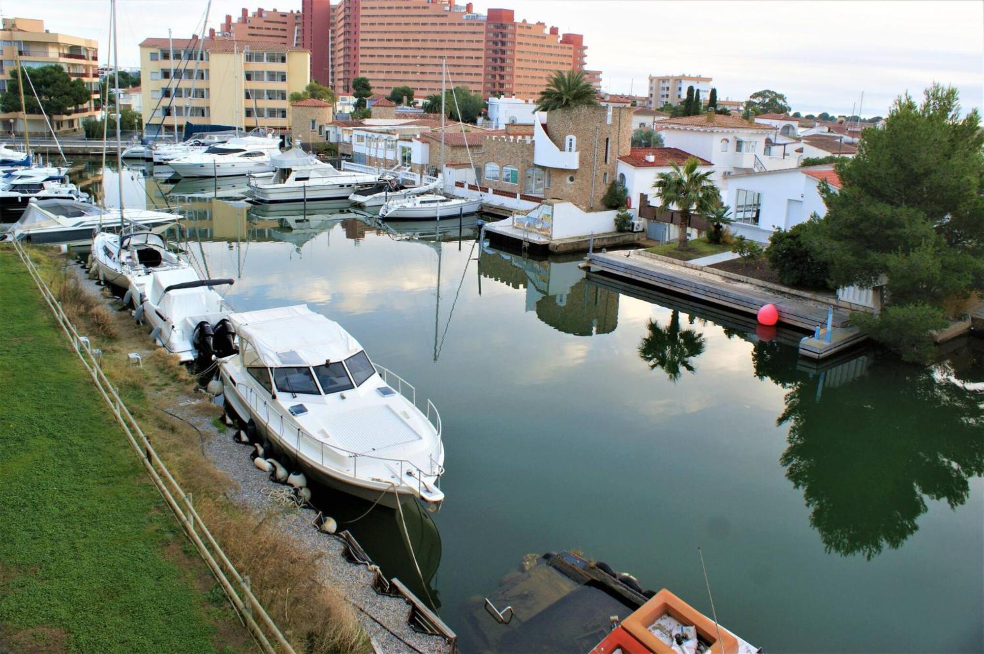 Apartamento En Roses Con Vistas Al Canal Y Piscina Av-52 Dış mekan fotoğraf