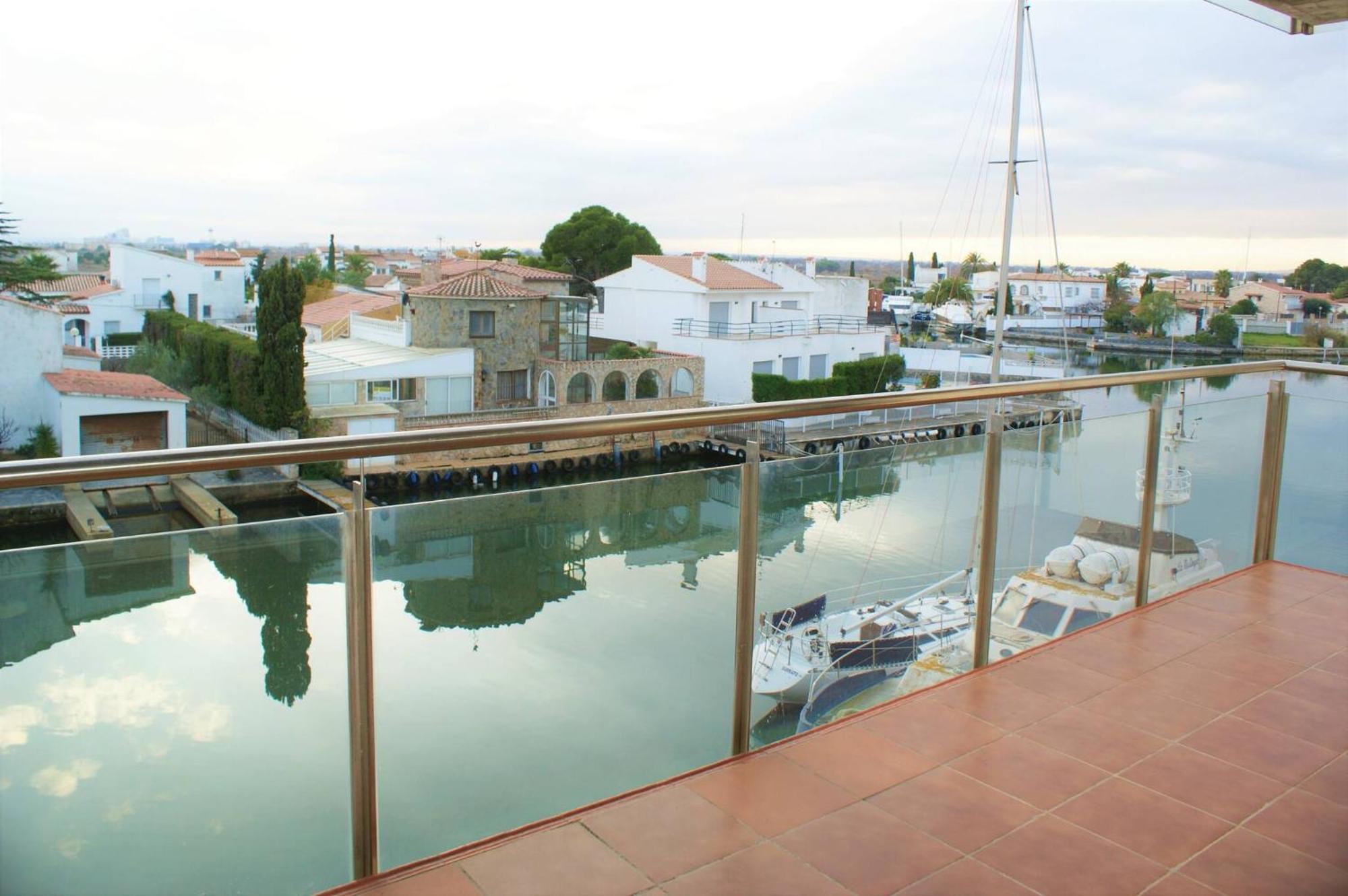 Apartamento En Roses Con Vistas Al Canal Y Piscina Av-52 Dış mekan fotoğraf